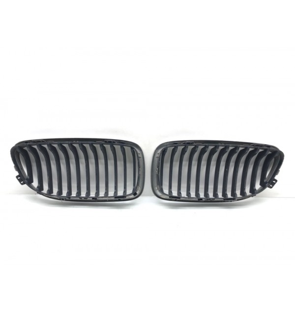 Решетка радиатора бу для BMW 3 E90/E91/E92/E93 2.0 TD,  2009 г.
