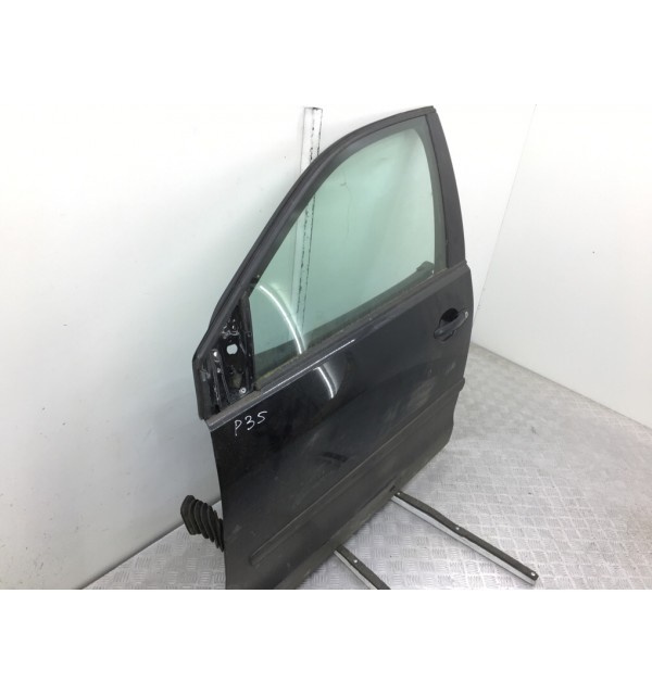 Дверь передняя левая бу для Volkswagen Polo 4 1.2 i,  2004 г.