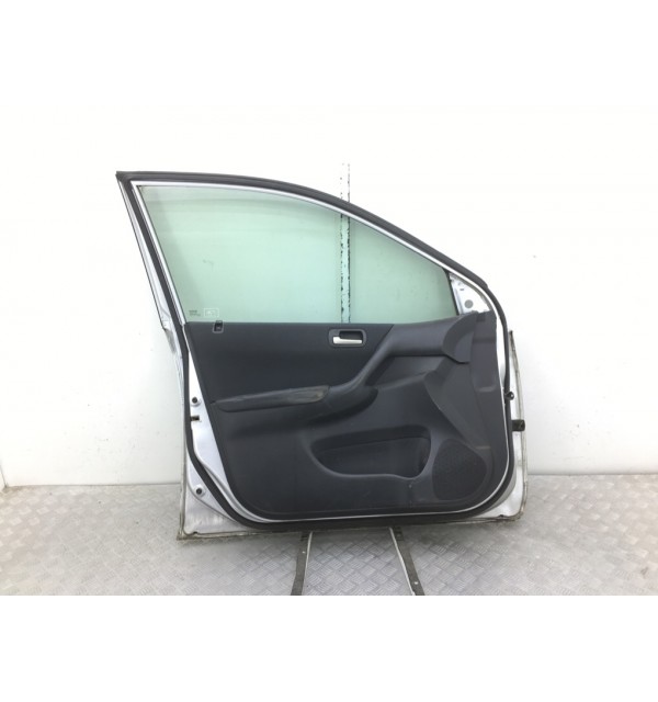 Дверь передняя левая бу для Honda Civic 7 1.4 i,  2002 г.