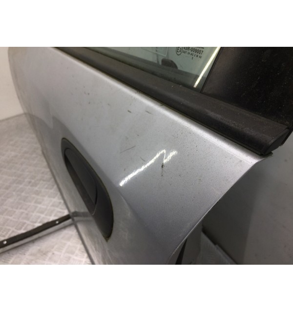 Дверь передняя левая бу для Honda Civic 7 1.4 i,  2002 г.