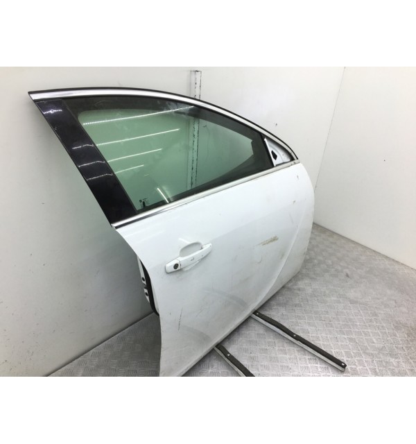 Дверь передняя правая бу для Opel Insignia  2.0 CDTi,  2014 г.