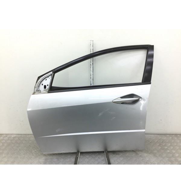 Дверь передняя левая бу для Honda Civic 8 1.3 i,  2008 г.