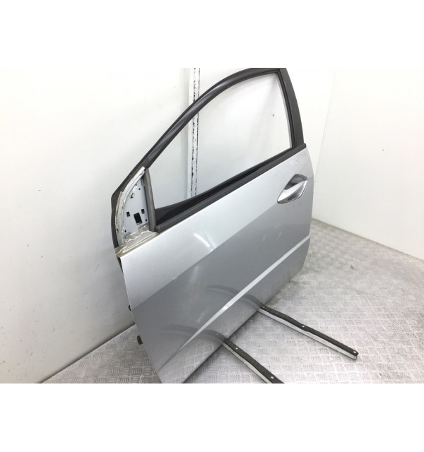 Дверь передняя левая бу для Honda Civic 8 1.3 i,  2008 г.