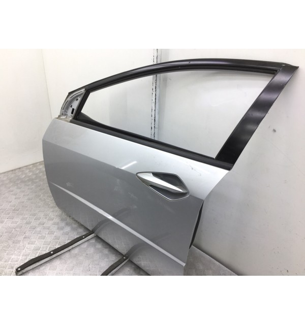 Дверь передняя левая бу для Honda Civic 8 1.3 i,  2008 г.