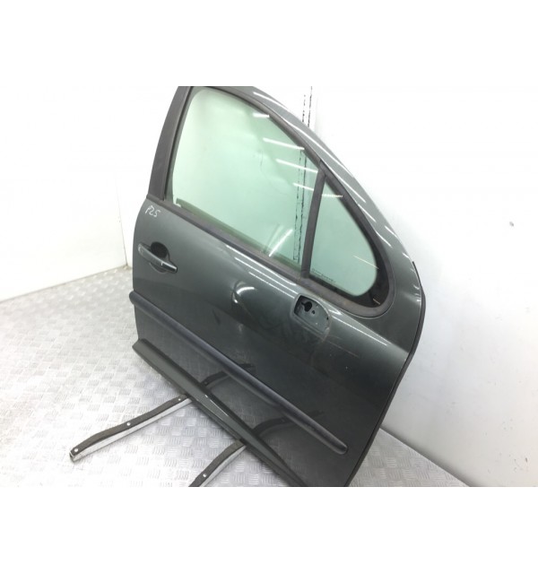 Дверь передняя правая бу для Peugeot 207  1.4 i,  2007 г.