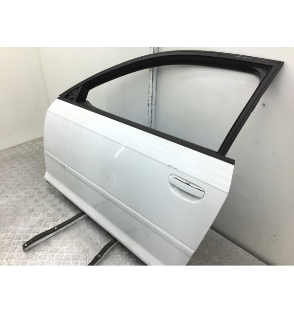 Дверь передняя левая бу для Audi A3 8P 2.0 TDi,  2011 г.