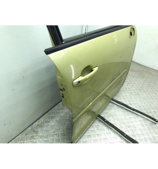 Дверь передняя правая бу для Citroen C4 Grand Picasso  1.6 HDi,  2009 г.