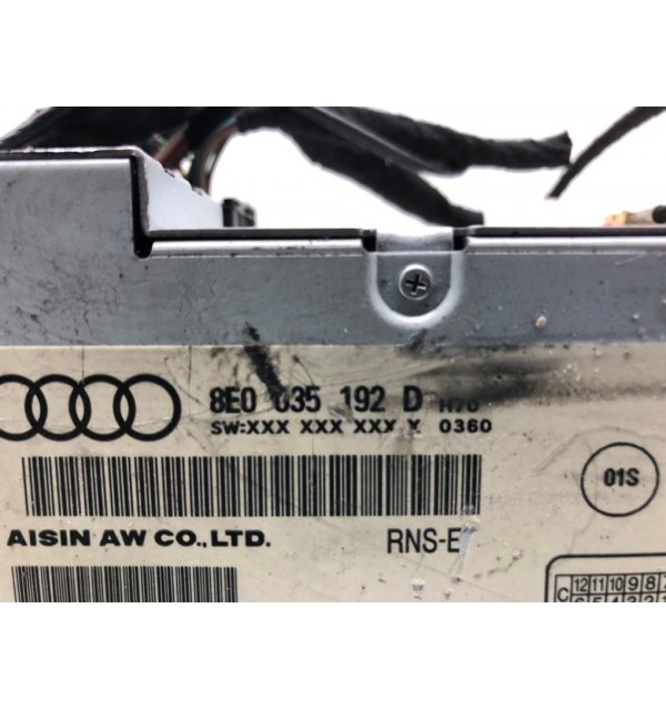 Магнитола бу для Audi A4 B7 3.2 FSI,  2005 г.