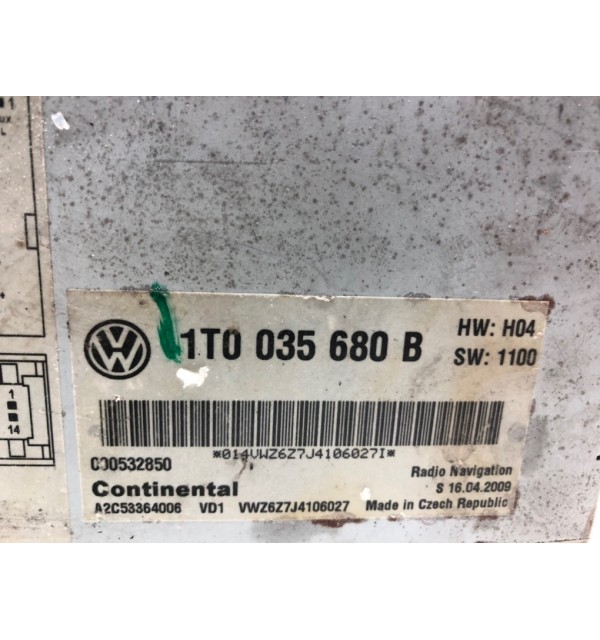 Магнитола бу для Volkswagen Passat B6 1.9 TDi,  2007 г.