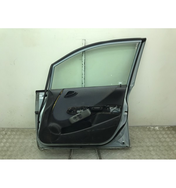 Дверь передняя правая бу для Honda Jazz  1.2 i,  2006 г.