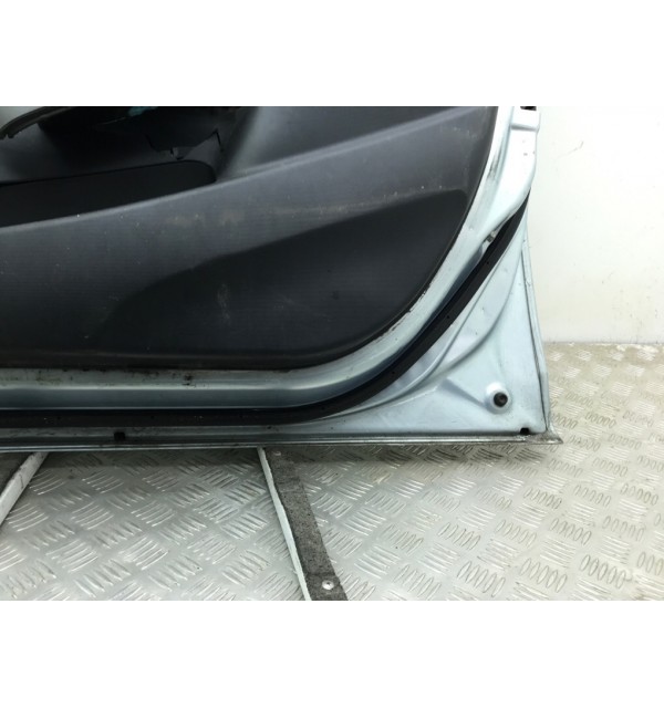 Дверь передняя правая бу для Honda Jazz  1.2 i,  2006 г.