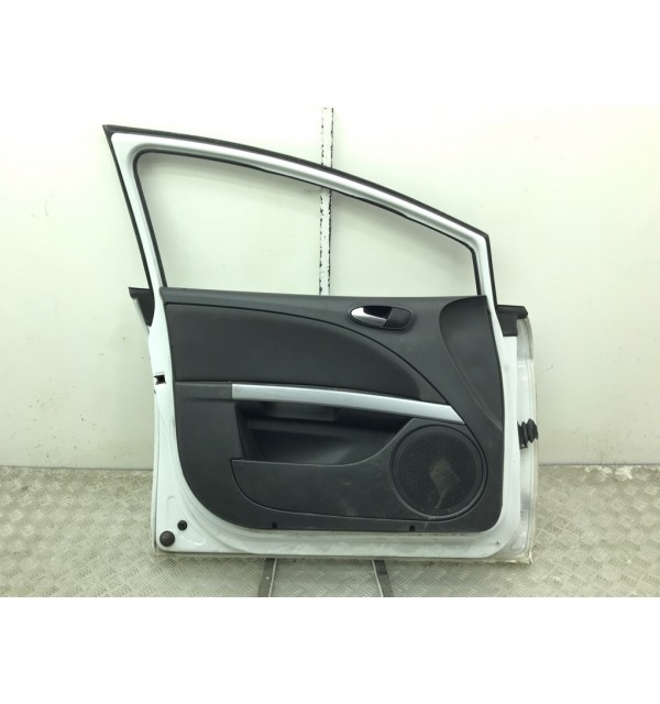 Дверь передняя левая бу для Seat Leon  1.6 TDi,  2012 г.