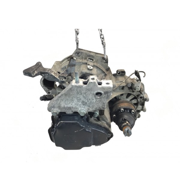 КПП механическая (МКПП) бу для Volkswagen Golf 5 1.9 TDi,  2005 г.