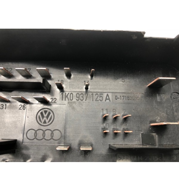 Блок предохранителей бу для Volkswagen Touran  1.9 TDi,  2008 г.