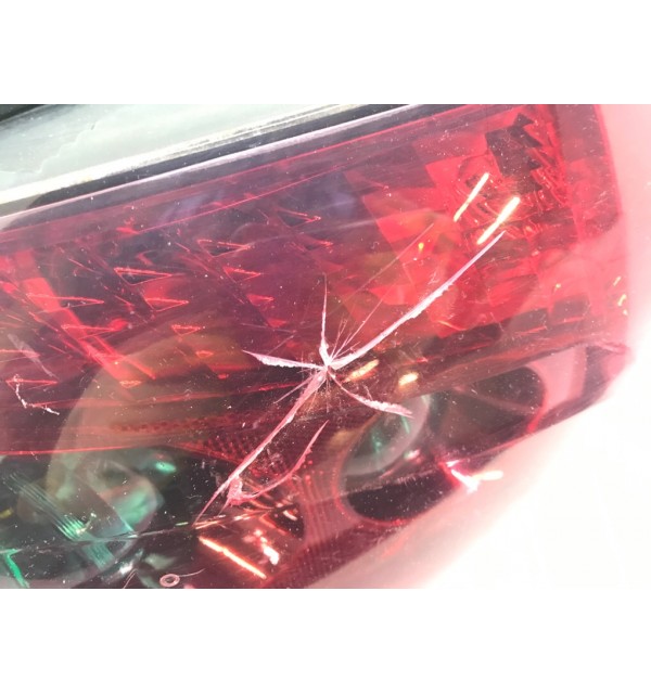 Фонарь задний левый бу для Peugeot 407  2.0 HDi,  2007 г.