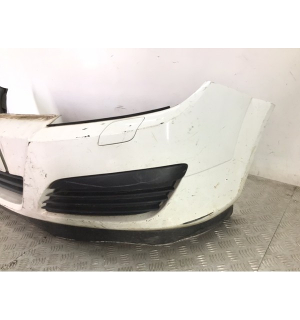 Бампер передний бу для Opel Astra H 1.3 CDTi,  2006 г.