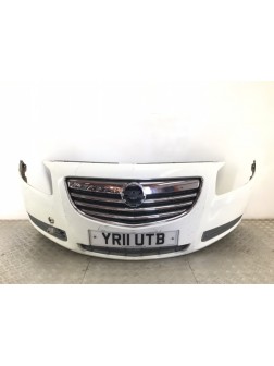 Бампер передний бу для Opel Insignia  1.8 i,  2011 г.