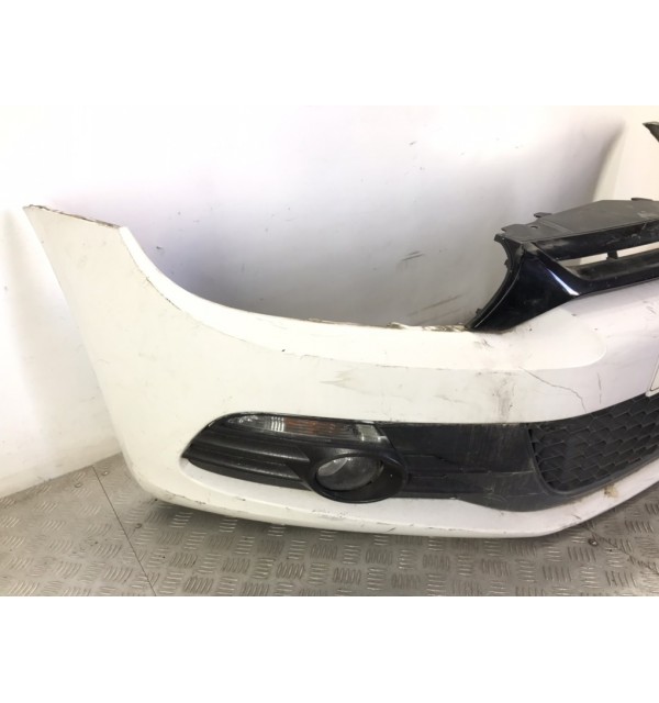 Бампер передний бу для Volkswagen Scirocco  2.0 TFSI,  2009 г.