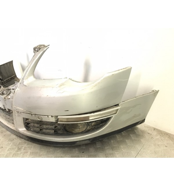 Бампер передний бу для Volkswagen Passat B6 1.9 TDi,  2007 г.