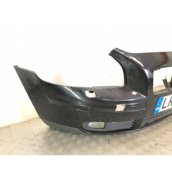 Бампер передний бу для Volvo V50  2.4 i,  2007 г.