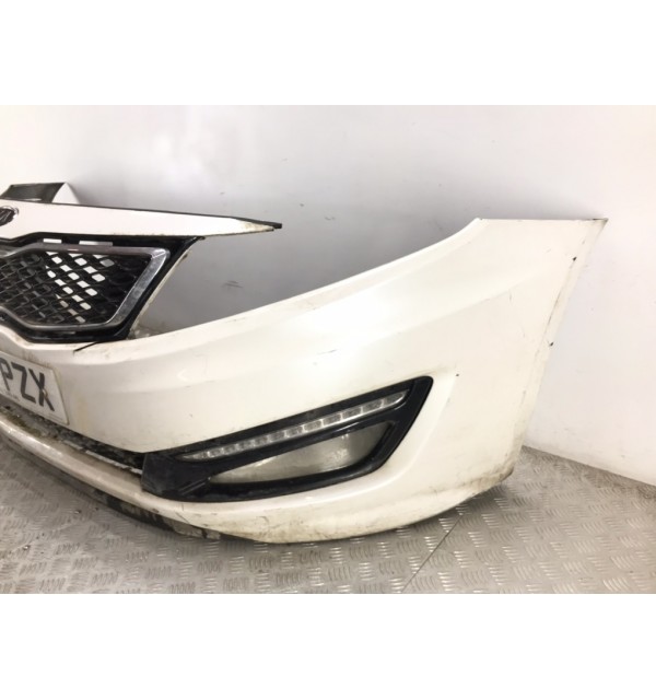 Бампер передний бу для Kia Optima  1.7 CRDi,  2012 г.