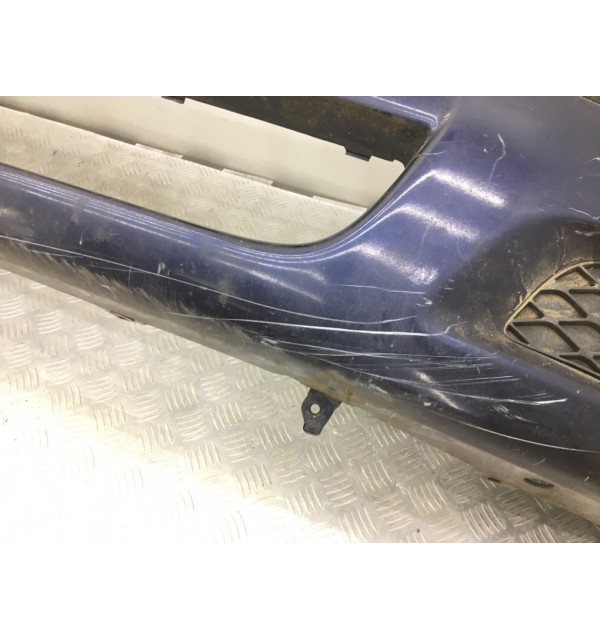 Бампер передний бу для Toyota Yaris P1 1.3 i,  2003 г.