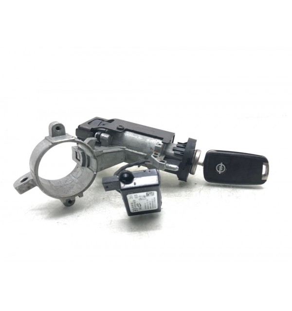 Замок зажигания бу для Opel Insignia  1.8 i,  2011 г.