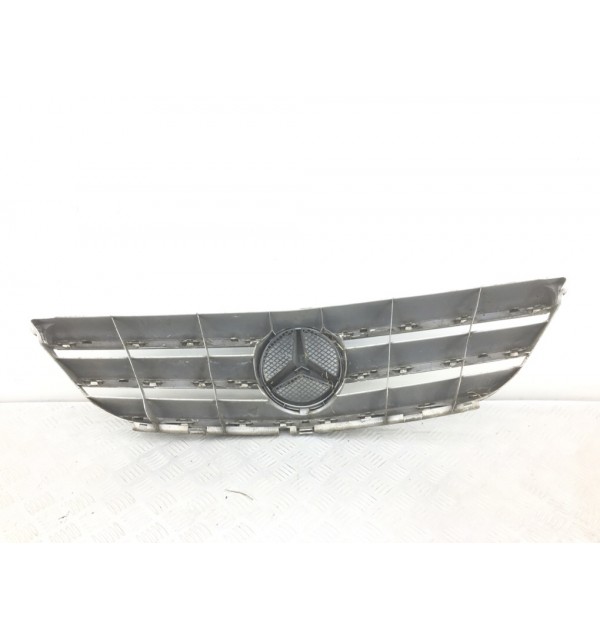 Решетка радиатора бу для Mercedes B W245 2.0 CDi,  2005 г.