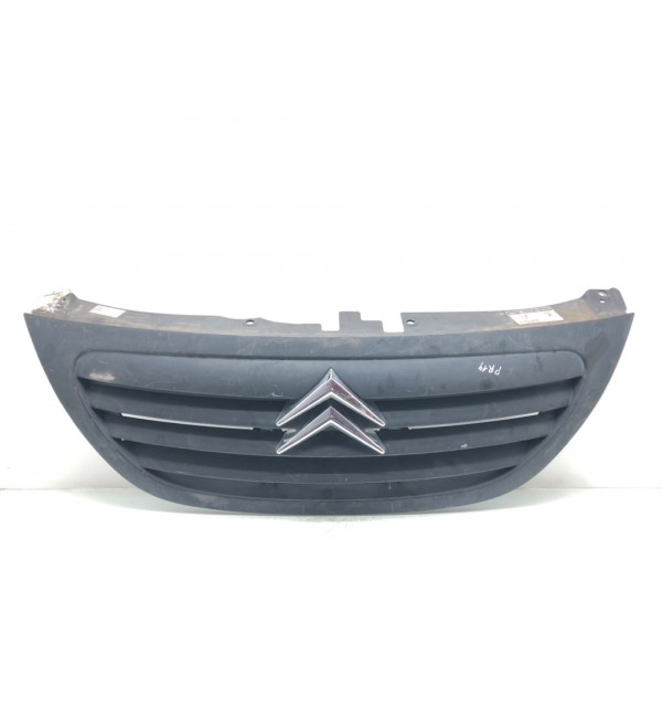Решетка радиатора бу для Citroen C3  1.4 HDi,  2005 г.