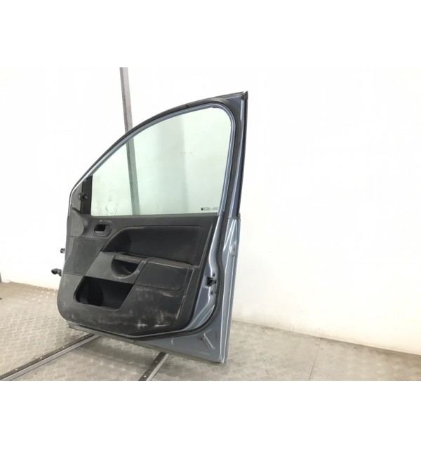 Дверь передняя правая бу для Ford Fiesta 5 1.4 i,  2006 г.