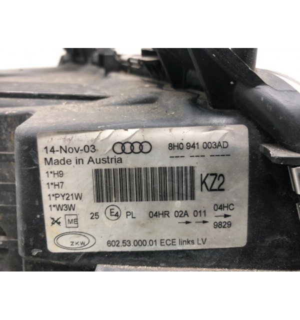 Фара левая бу для Audi A4 B6 3.0 i,  2003 г.