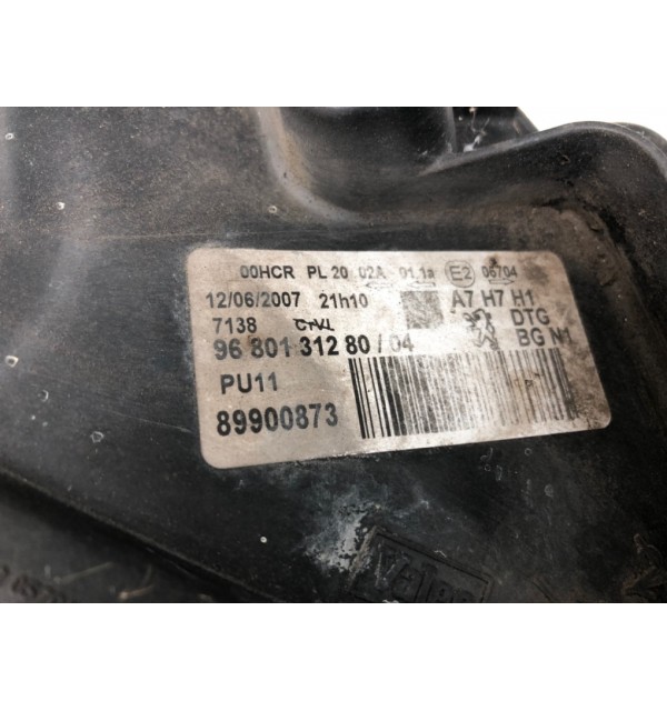 Фара правая бу для Peugeot 207  1.6 i,  2007 г.