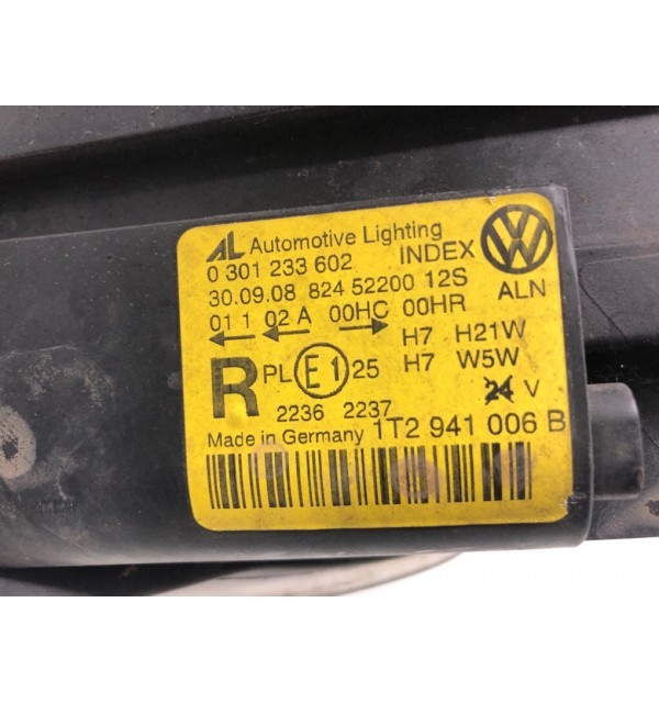Фара правая бу для Volkswagen Touran  1.9 TDi,  2008 г.