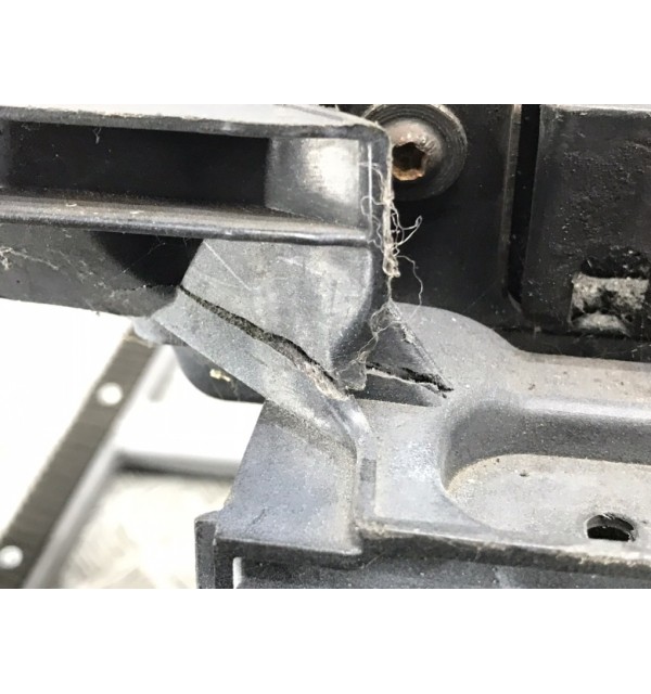 Панель передняя (телевизор) бу для Volkswagen Scirocco  2.0 TFSI,  2009 г.