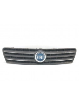 Решетка радиатора бу для Fiat Punto 2 1.2 i,  2006 г.