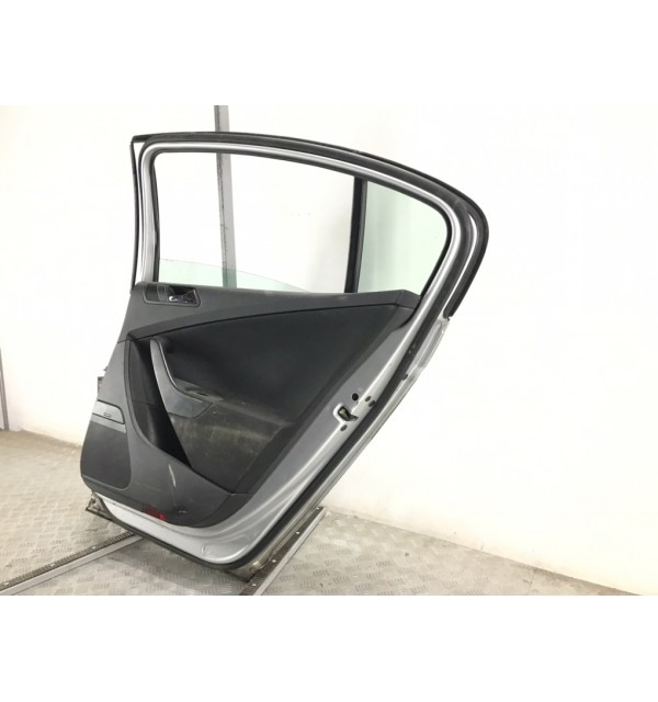Дверь задняя правая бу для Volkswagen Passat B6 1.9 TDi,  2007 г.