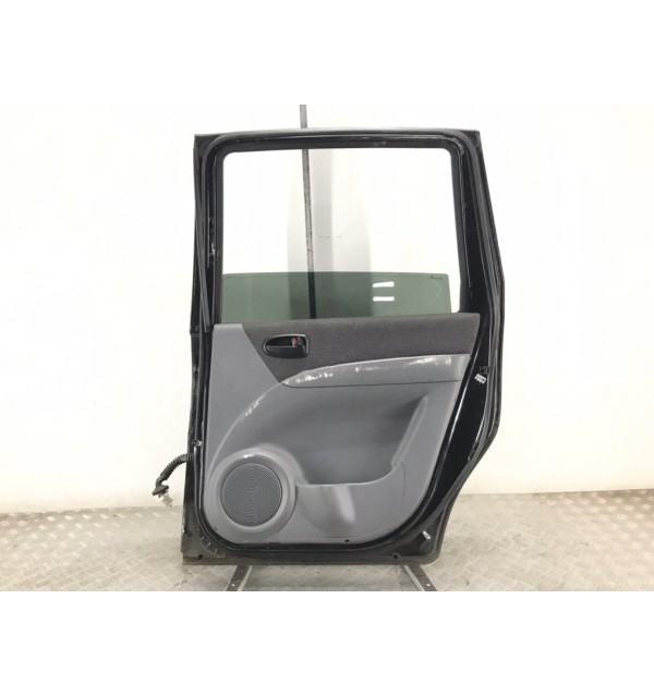 Дверь задняя правая бу для Hyundai Matrix  1.6 i,  2004 г.