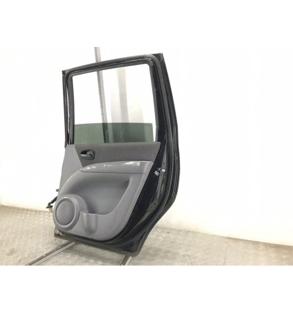 Дверь задняя правая бу для Hyundai Matrix  1.6 i,  2004 г.