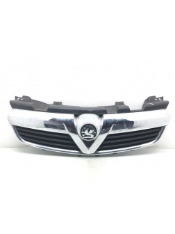 Решетка радиатора бу для Opel Zafira B 1.9 CDTi, 2006 г.