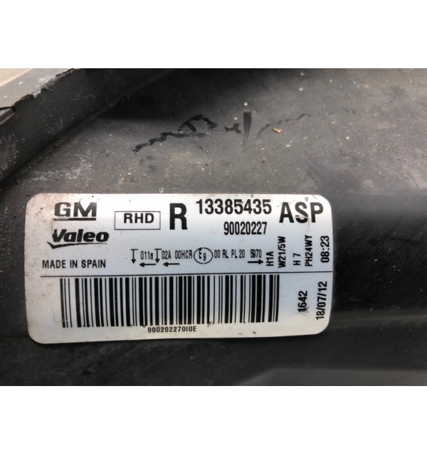 Фара правая бу для Opel Corsa D 1.2 i,  2012 г.