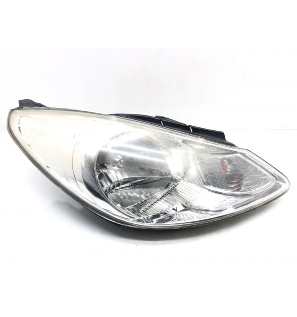 Фара правая бу для Hyundai i10  1.2 i,  2010 г.