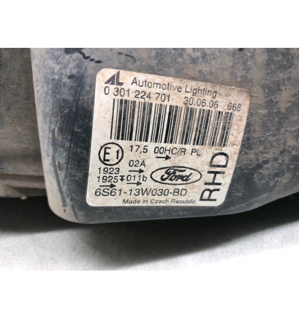 Фара левая бу для Ford Fiesta 5 1.4 i,  2006 г.