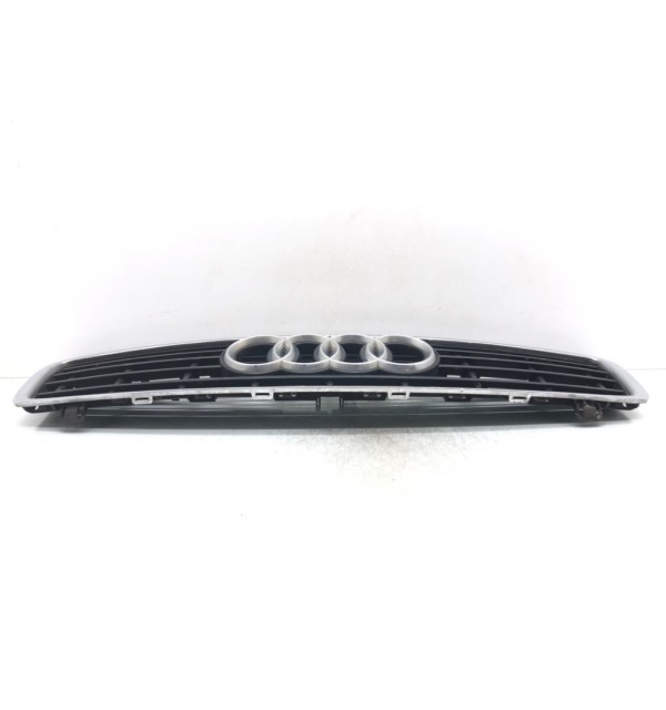 Решетка радиатора бу для Audi A4 B6 3.0 i,  2003 г.