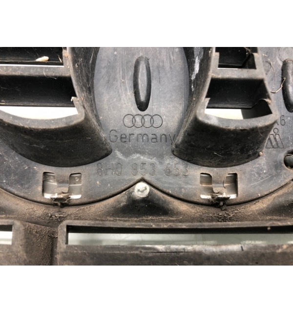 Решетка радиатора бу для Audi A4 B6 3.0 i,  2003 г.