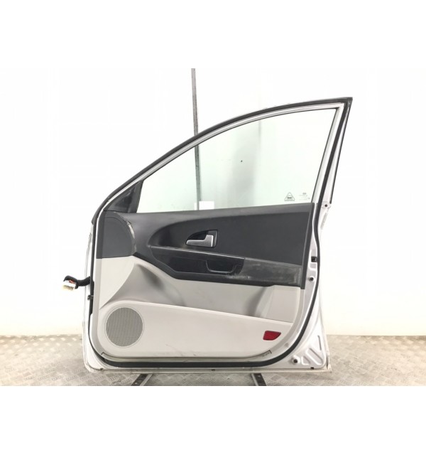 Дверь передняя правая бу для Kia Ceed  1.6 i,  2007 г.
