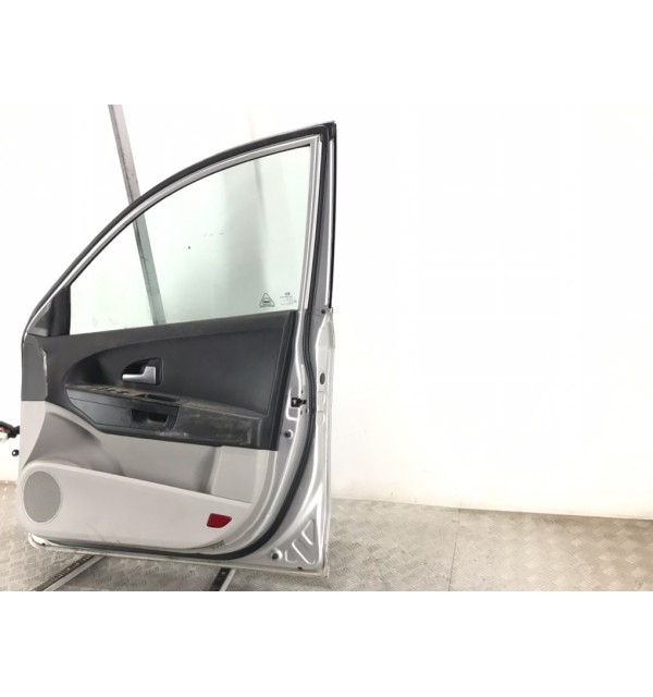 Дверь передняя правая бу для Kia Ceed  1.6 i,  2007 г.