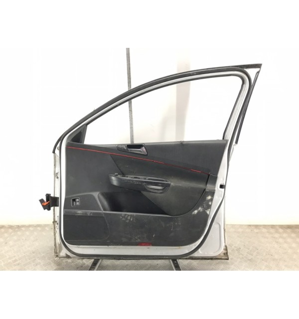 Дверь передняя правая бу для Volkswagen Passat B6 1.9 TDi,  2007 г.