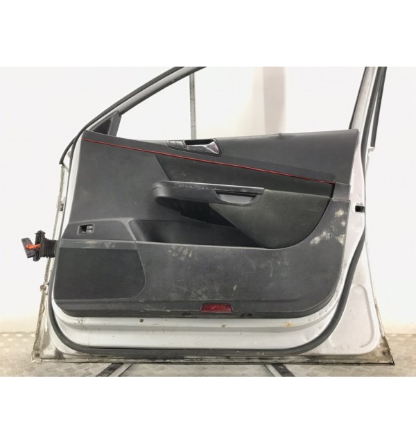 Дверь передняя правая бу для Volkswagen Passat B6 1.9 TDi,  2007 г.