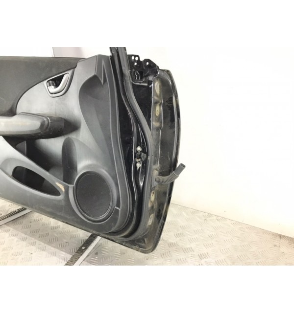 Дверь передняя левая бу для Honda Jazz 2 1.3 i,  2013 г.