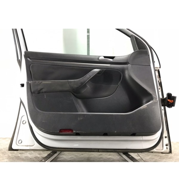 Дверь передняя левая бу для Volkswagen Golf 5 1.9 TDi,  2006 г.